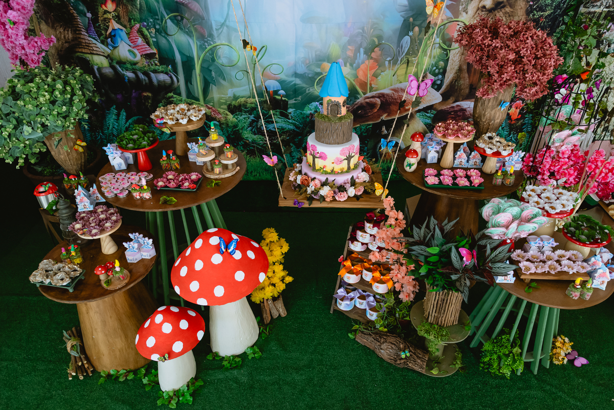 foto de festa infantil decoração floresta