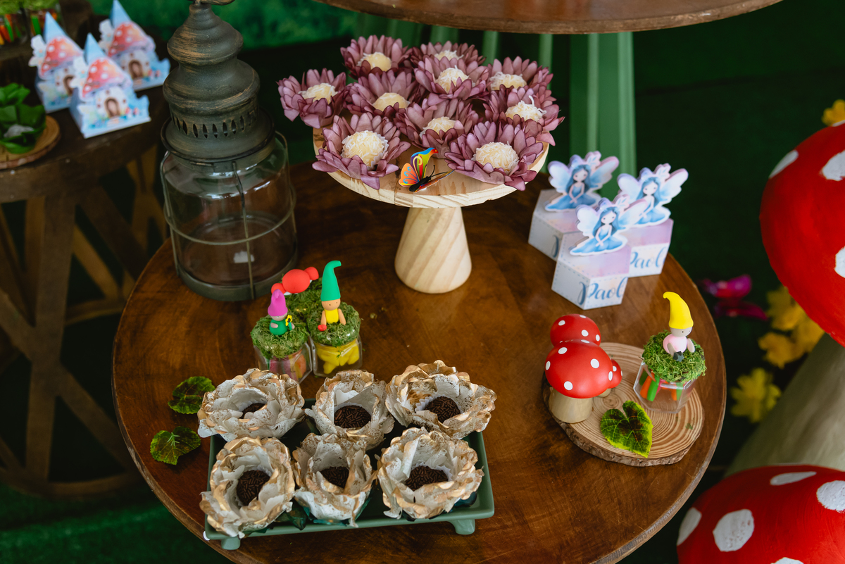 foto de festa infantil decoração floresta