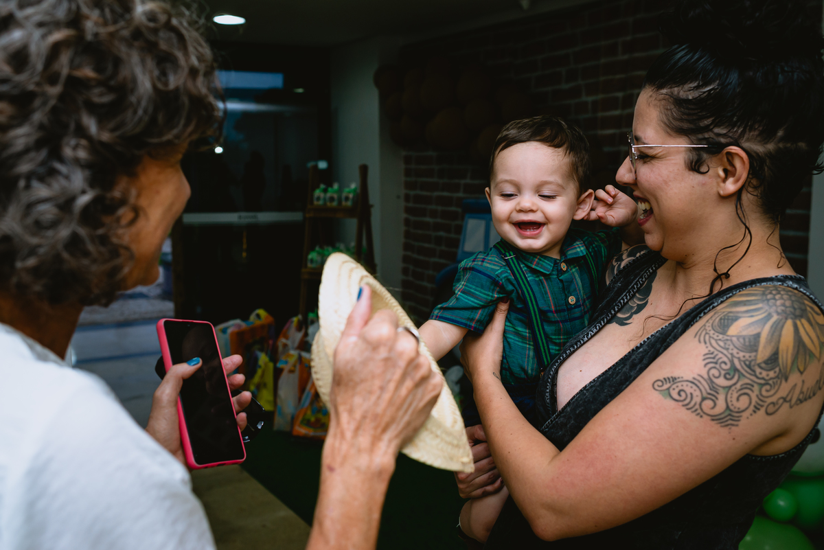 fotos de festa infantil - brincando com a tia