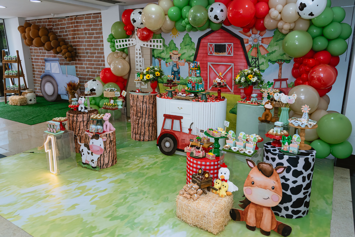 fotos de festa infantil - decoração fazendinha