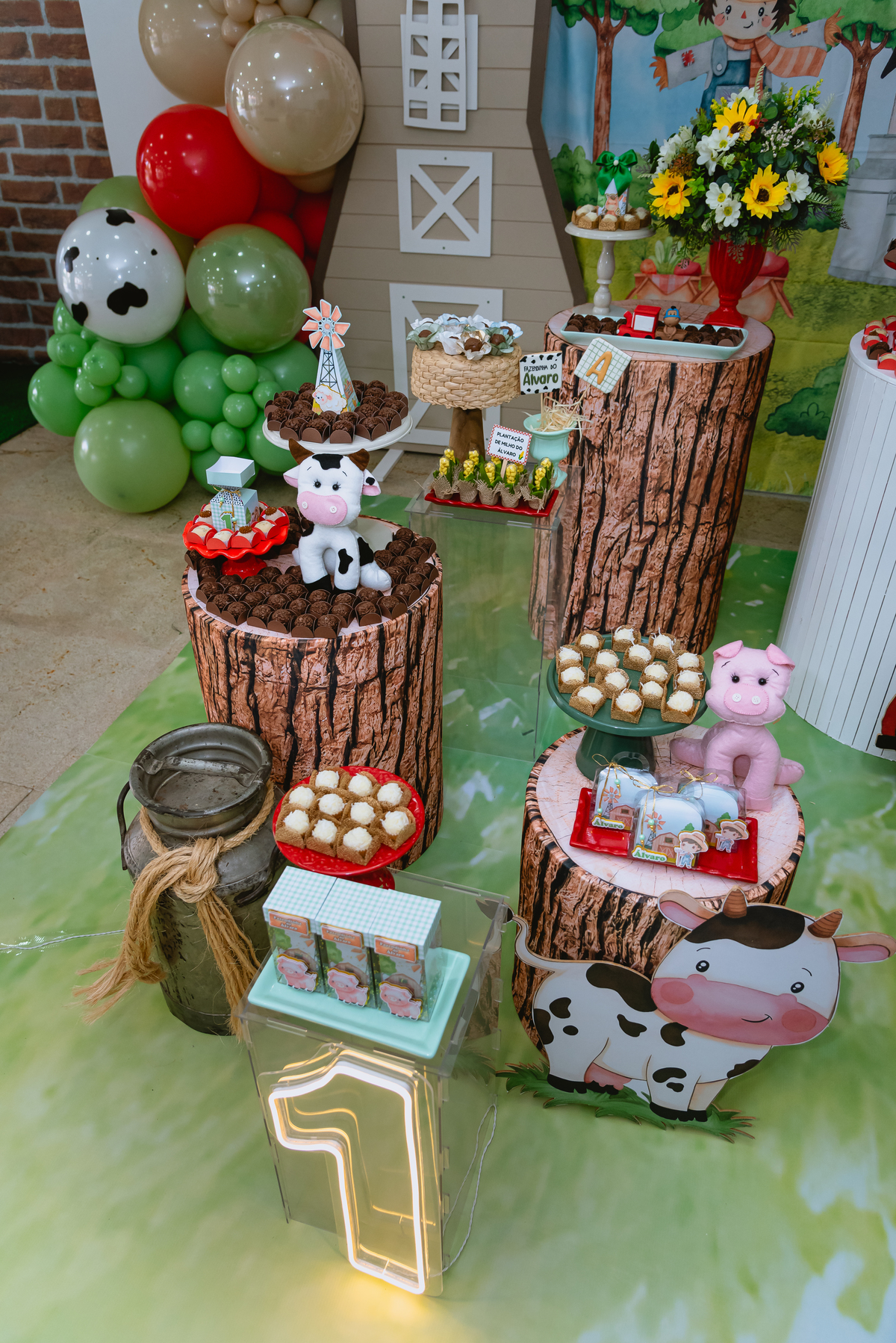 fotos de festa infantil - decoração fazendinha