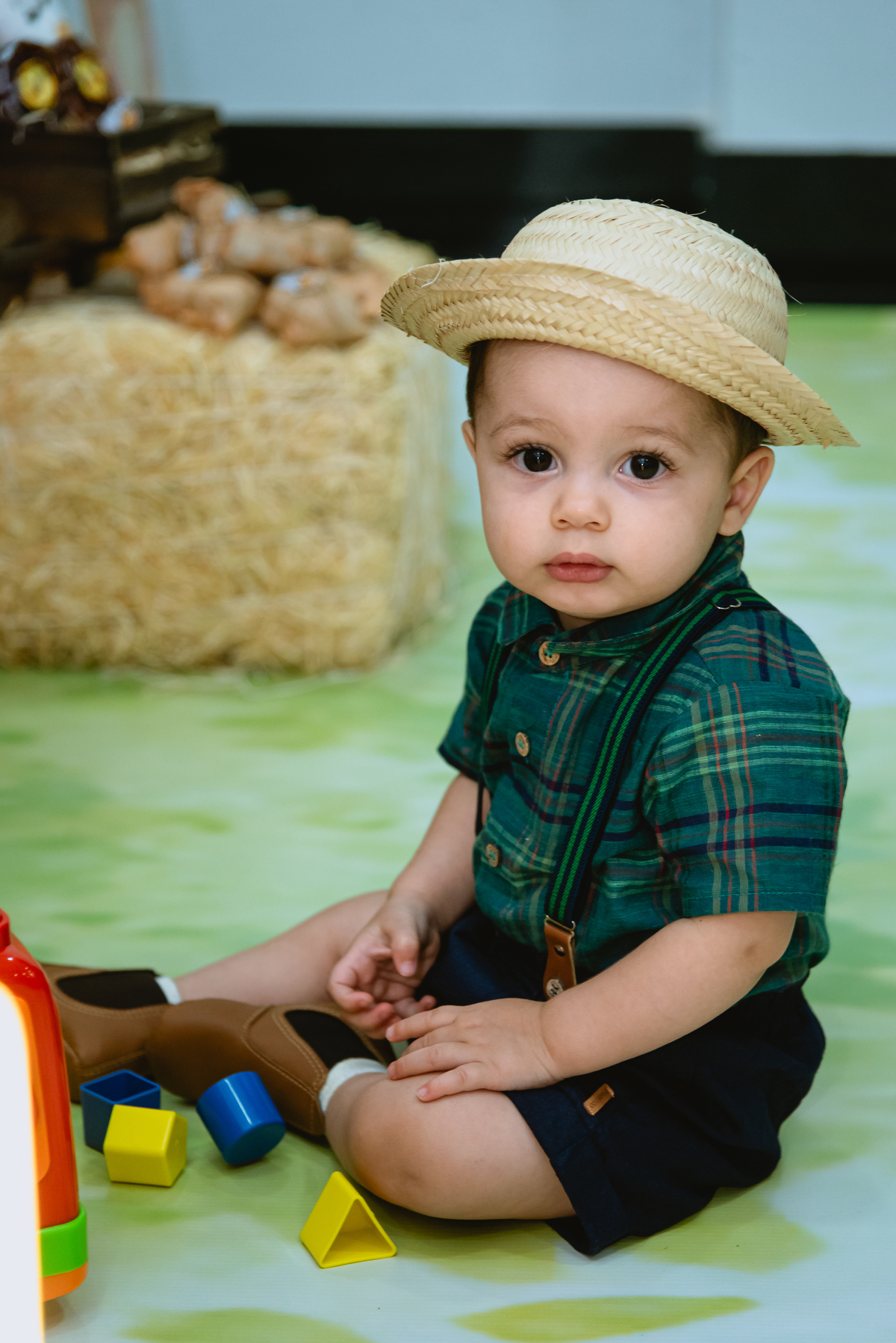 fotos de festa infantil - menino de fazendeiro