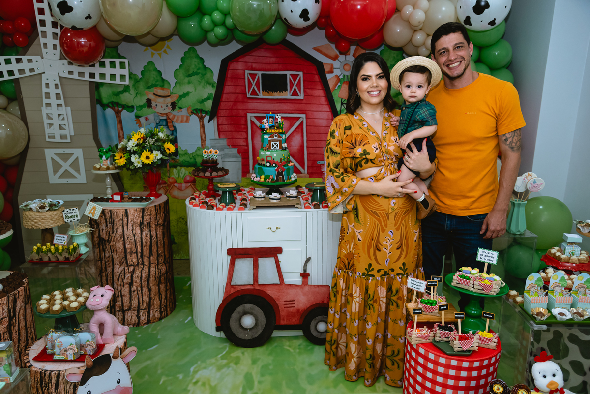 fotos de festa infantil - menino de fazendeiro