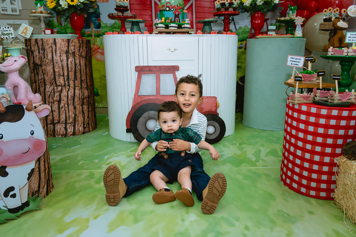 fotos de festa infantil - irmãos unidos
