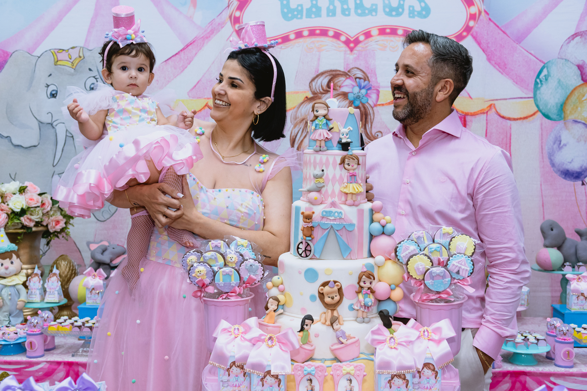 fotos de festa infantil - menina linda  - hora dos parabéns