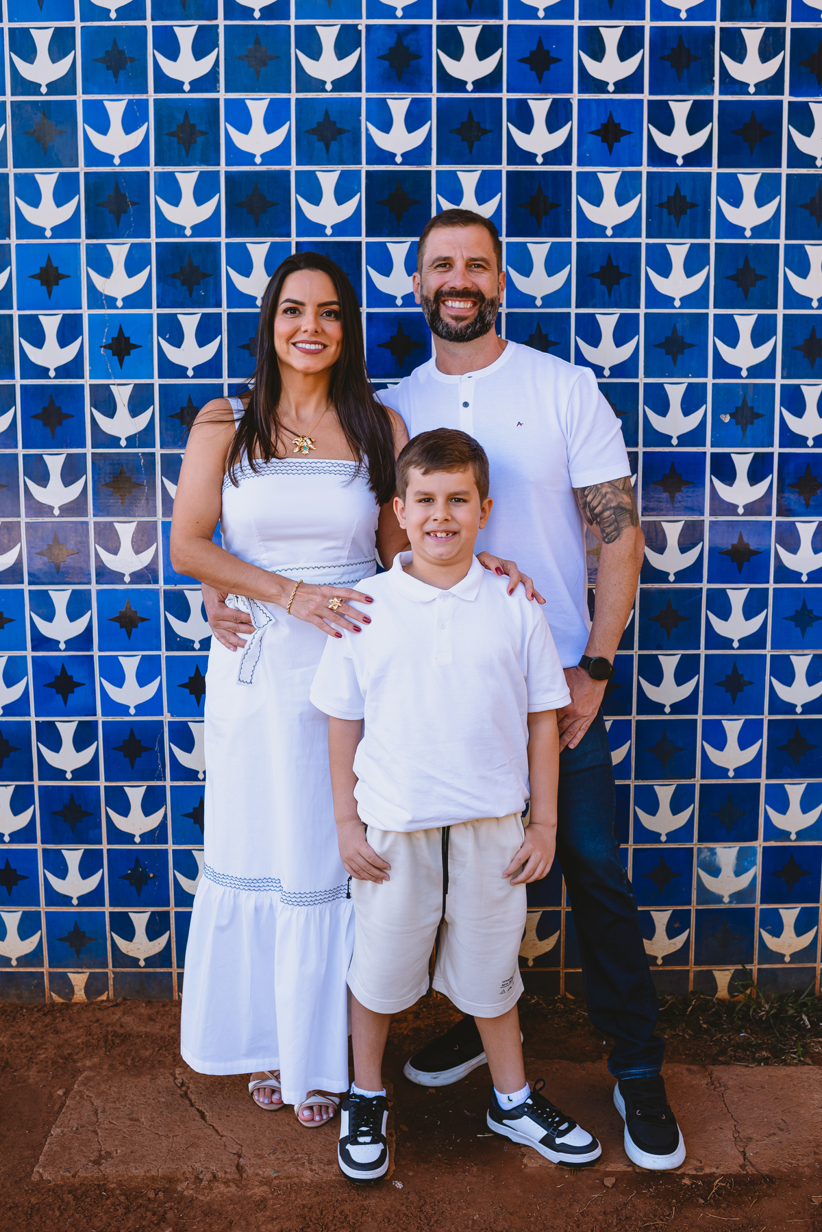 Ensaio de fotos de família na igrejinha da 307 em Brasília 