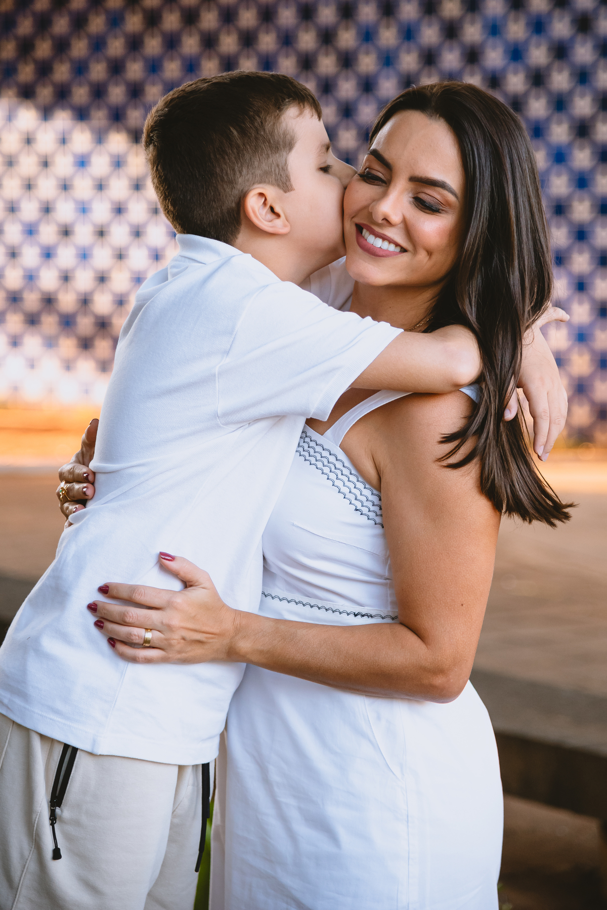 Ensaio de fotos de família na igrejinha da 307 em Brasília 
