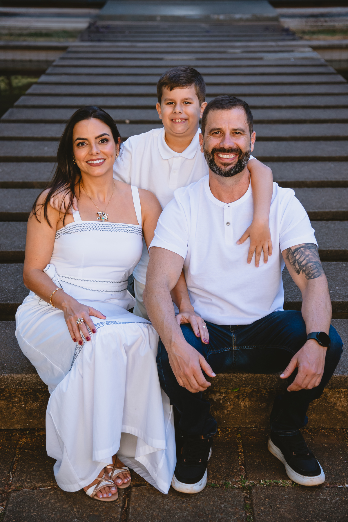 Ensaio de fotos de família na igrejinha da 307 em Brasília 