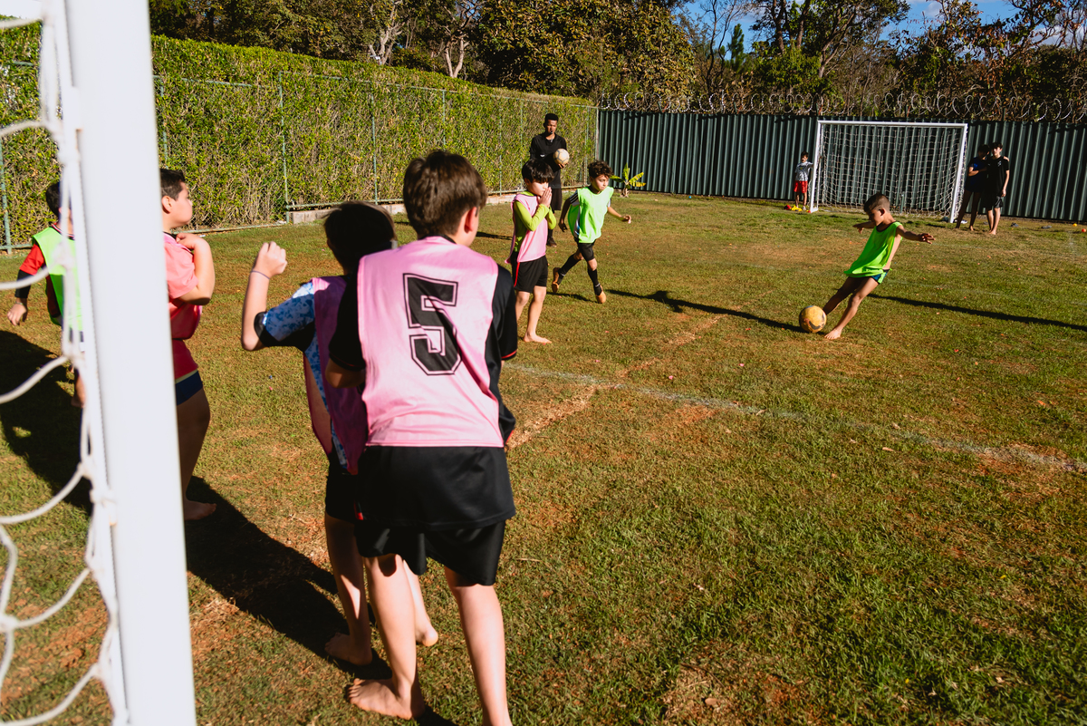 fotos de festa infantil com futebol