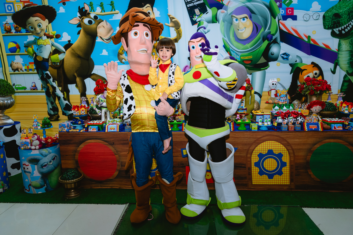 foto de festa de crianças - decoração do Toy Story - Espaço RáTimBum