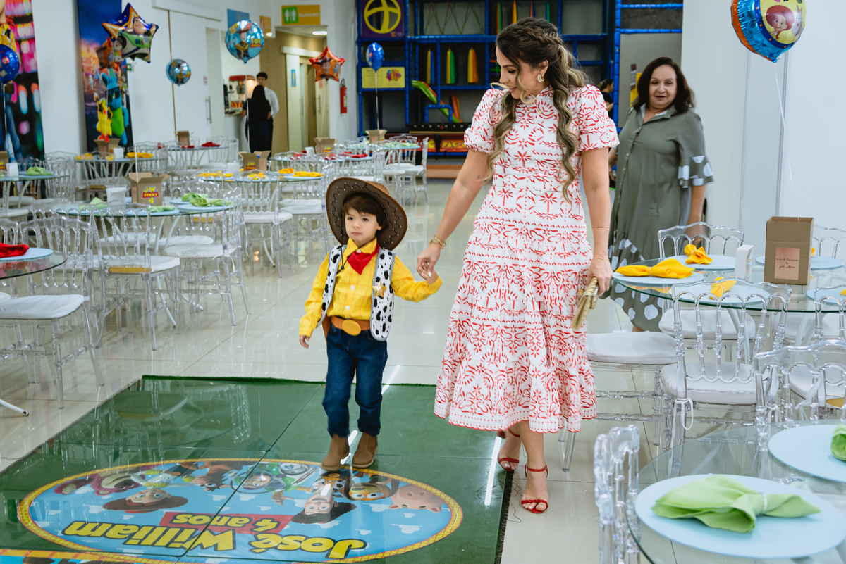 foto de festa de crianças - decoração do Toy Story - Espaço RáTimBum