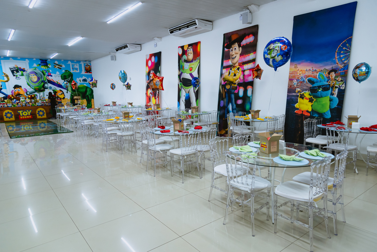 foto de festa de crianças - decoração do Toy Story - Espaço RáTimBum