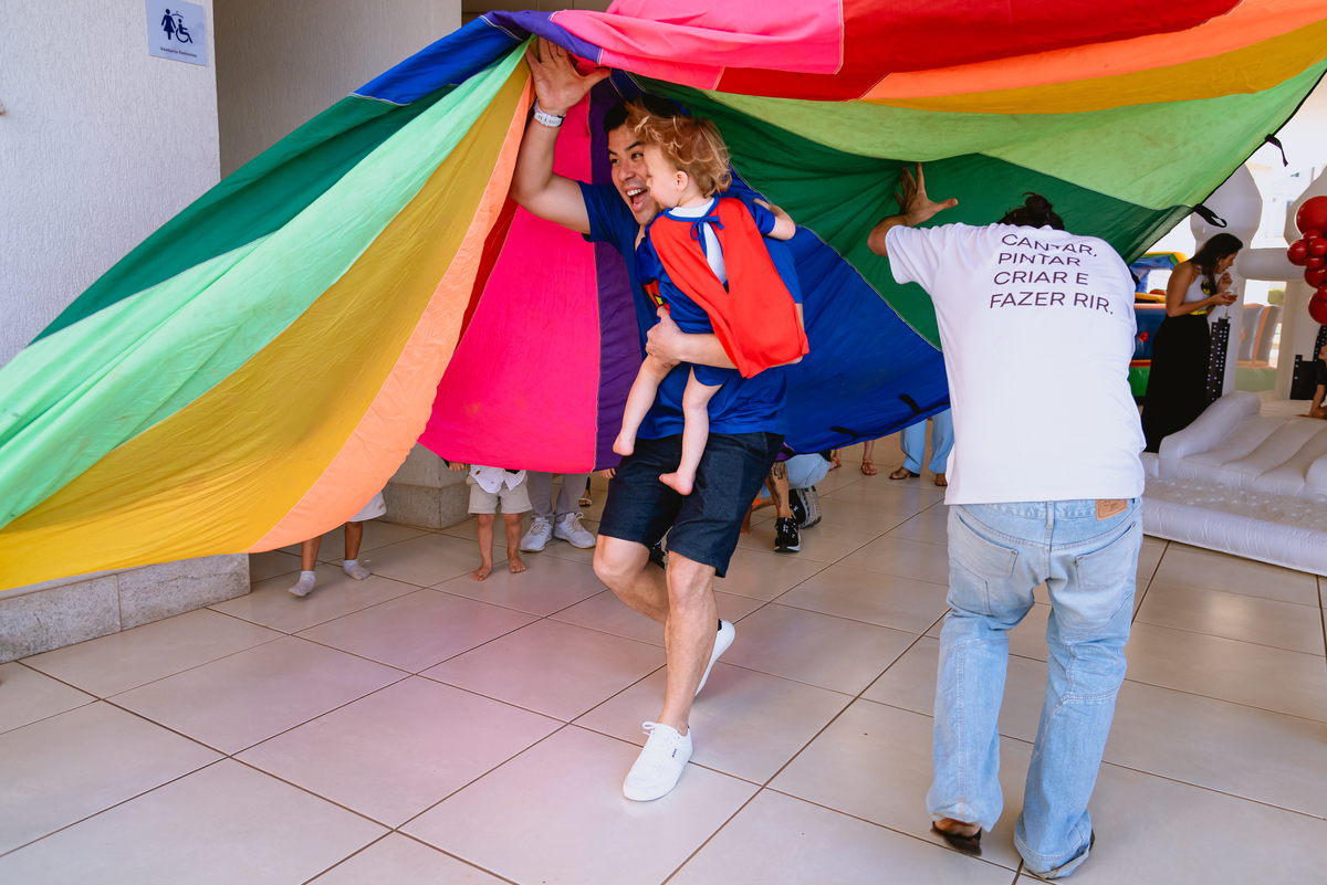 foto de festa de crianças - fotógrafo infantil - criança brincando