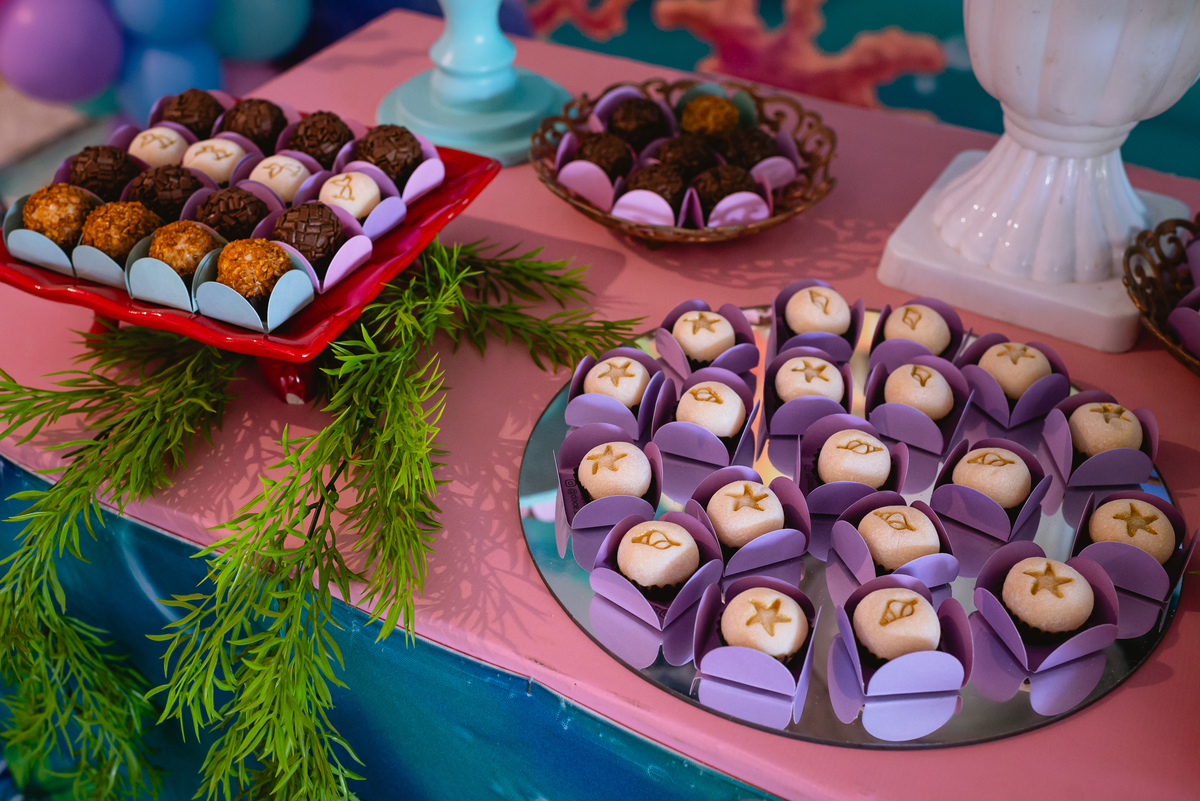 foto de festa de crianças - fotógrafo infantil - decoração tema sereia 