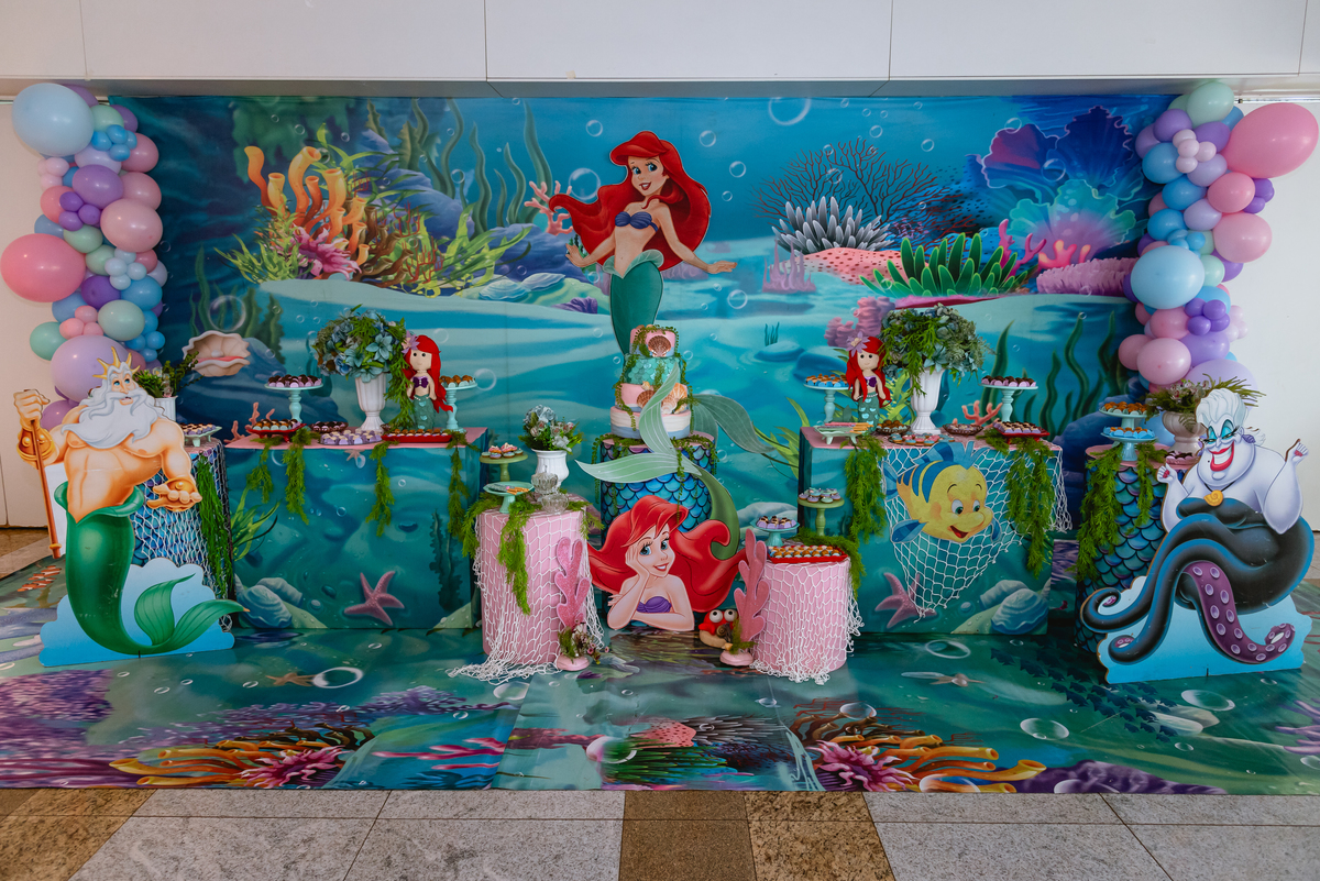 foto de festa de crianças - fotógrafo infantil - decoração tema sereia 