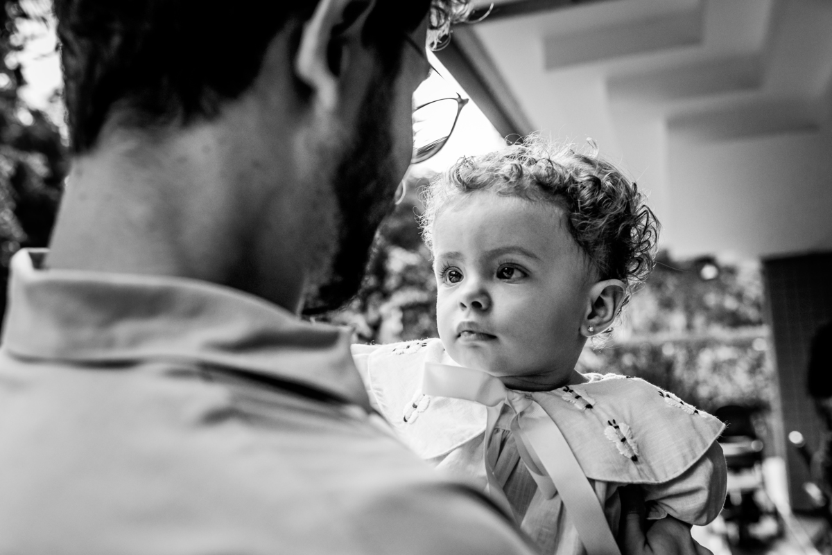 foto de festa de crianças - fotógrafo infantil - no colo do dio