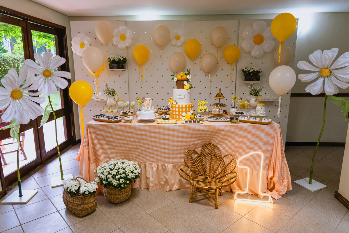 foto de festa de crianças - fotógrafo infantil - decoração abelha -  decorador Réservé Petit 