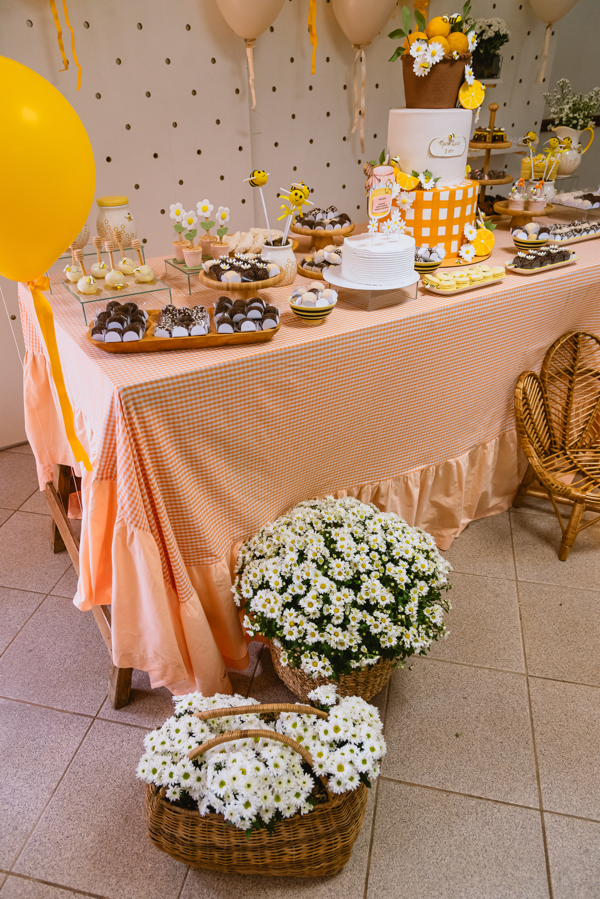 foto de festa de crianças - fotógrafo infantil - decoração abelha -  decorador Réservé Petit 