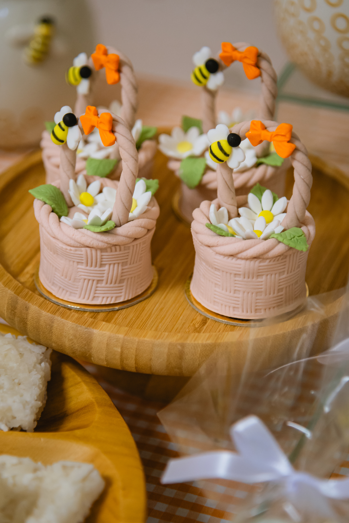 foto de festa de crianças - fotógrafo infantil - decoração abelha -  decorador Réservé Petit 