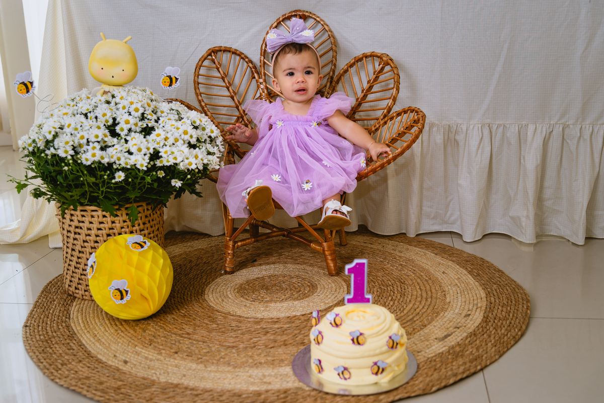 foto de festa de crianças - fotógrafo infantil - decoração - de abelha 