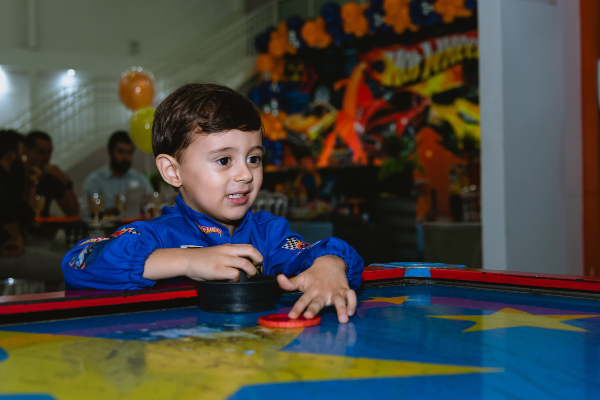 foto de festa de crianças - fotógrafo infantil - brincando com amigos