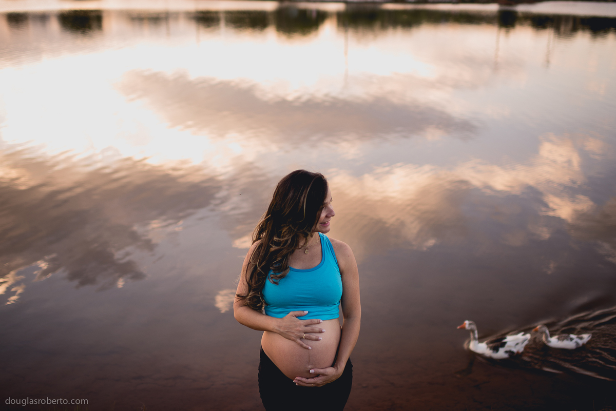 ensaio-de-gestante-fotos-de-gravida-fotografo-para-gestante-fotografo-de-brasilia-douglas-mendes-roberto-fotografo-de-familia-gestante-douglas-roberto-fotografia-fotos-de-familia-crianca