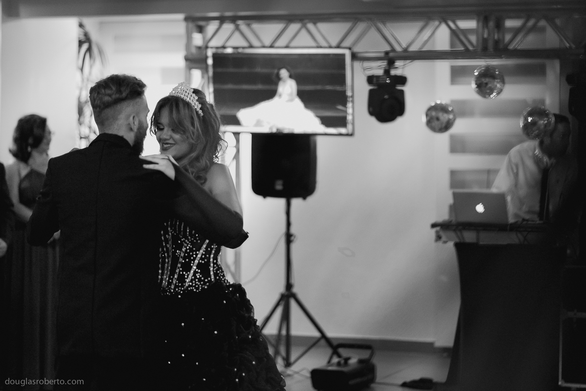 Festa de 15anos da Ana Carolina que aconteceu na Paróquia Militar de São Miguel Arcanjo e Santo Expedito  | Douglas Roberto Fotografia | Brasília 2016