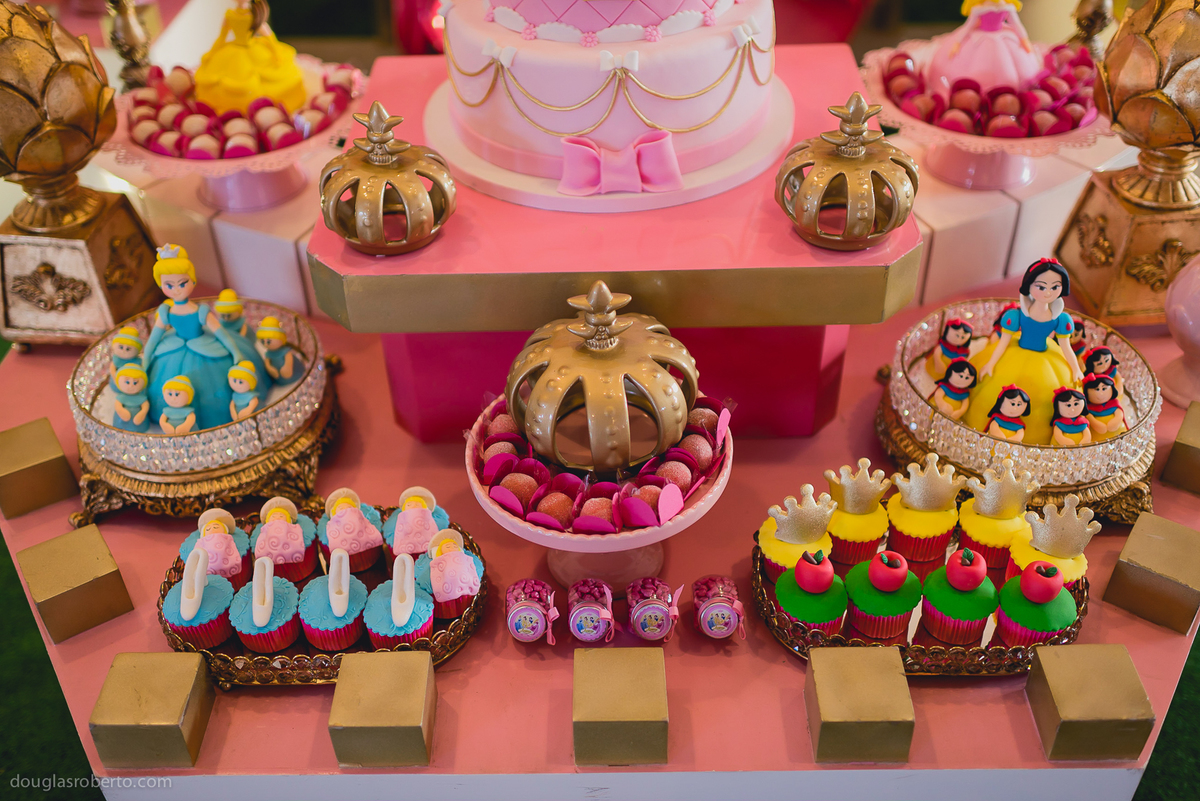 Festa de 4 anos da Larissa que aconteceu na casa de festa Trakinagem Festas  | Douglas Roberto Fotografia | Brasília 2016