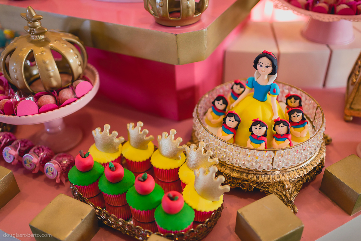 Festa de 4 anos da Larissa que aconteceu na casa de festa Trakinagem Festas  | Douglas Roberto Fotografia | Brasília 2016