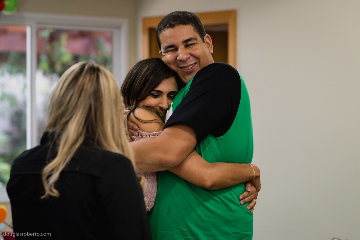 abraço de grandes amigos