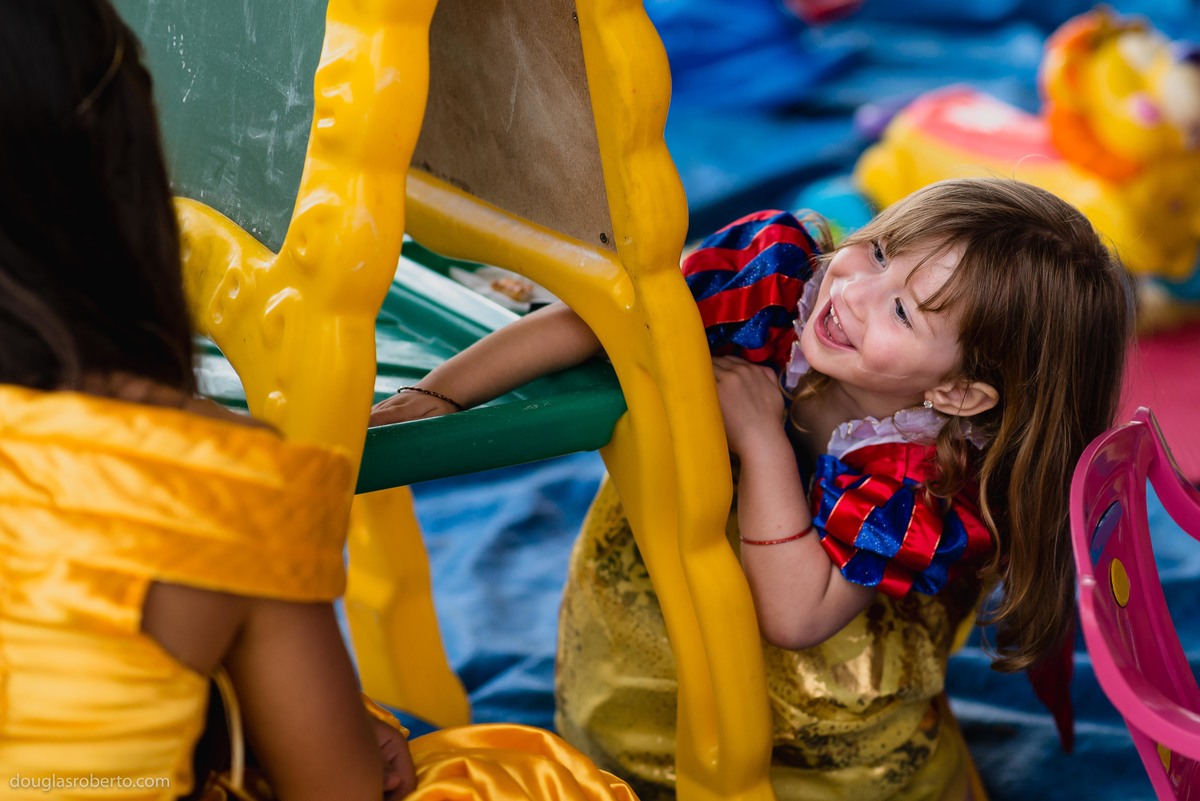 menina linda de princesa