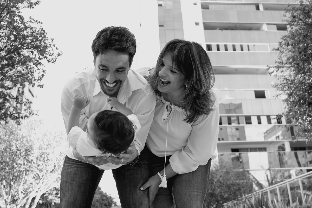 Ensaio família Suzan, Ricardo e Raphael, comemorando o aniversário de 1 ano do Raphael. Realizado em Brasília-DF, em abril de 2016.
