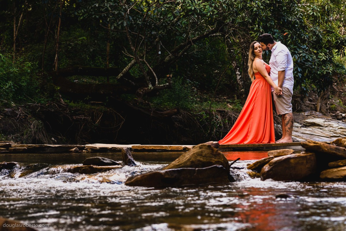 ensaio casal em cachoeira