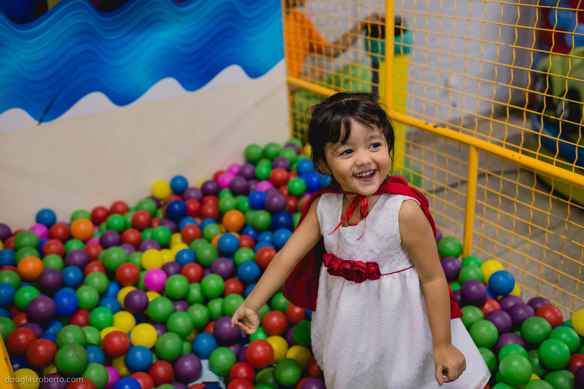 Festa Infantil Giovanna Aniversário de 3 anos, realizado em Santa Maria-DF. Chapeuzinho Vermelho.