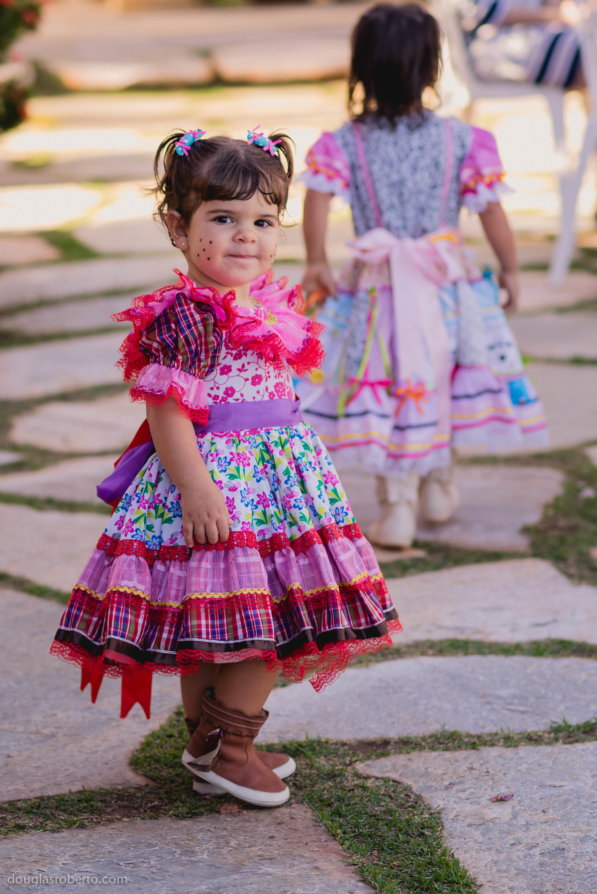 criança em festa junina
