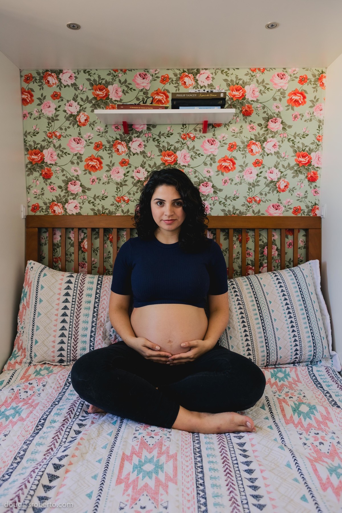 Ensaio gestante Daphynne, realizado em casa