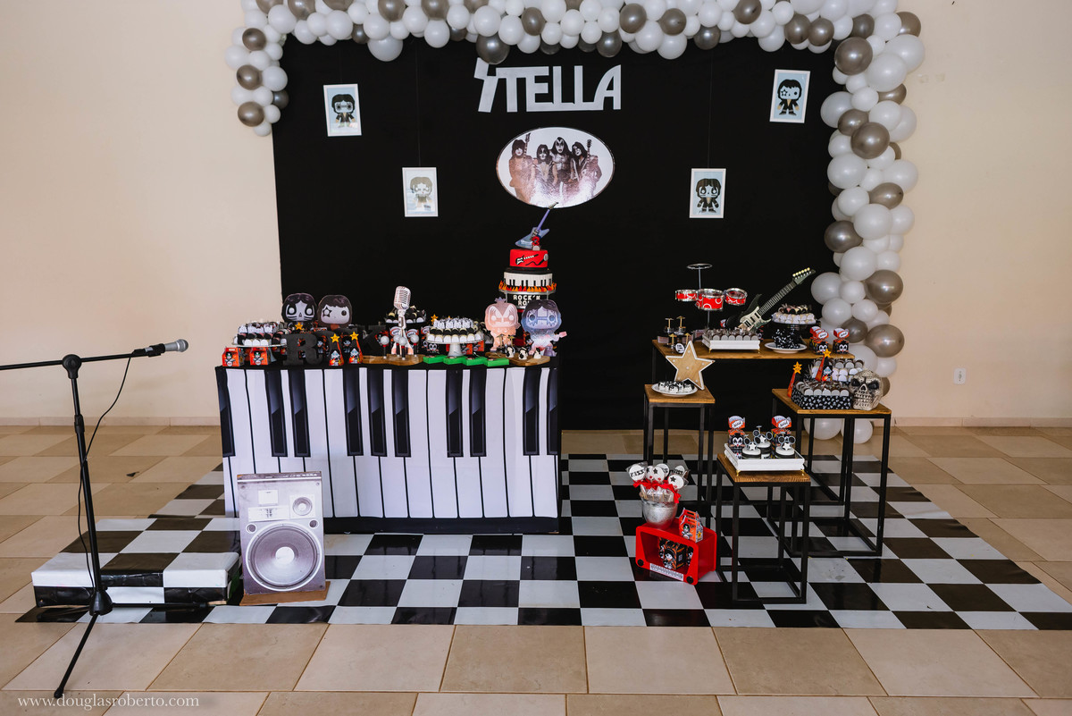 Decoração de festa infantil de rock