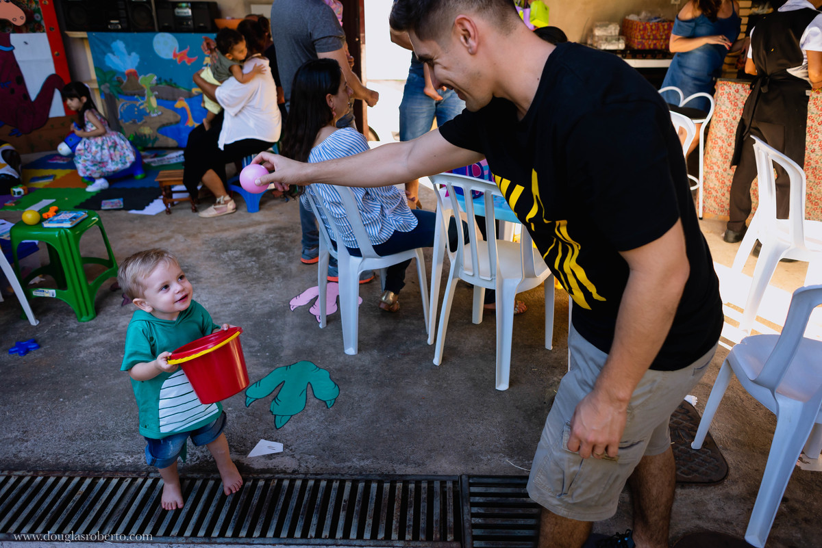 pai brincando co o filho