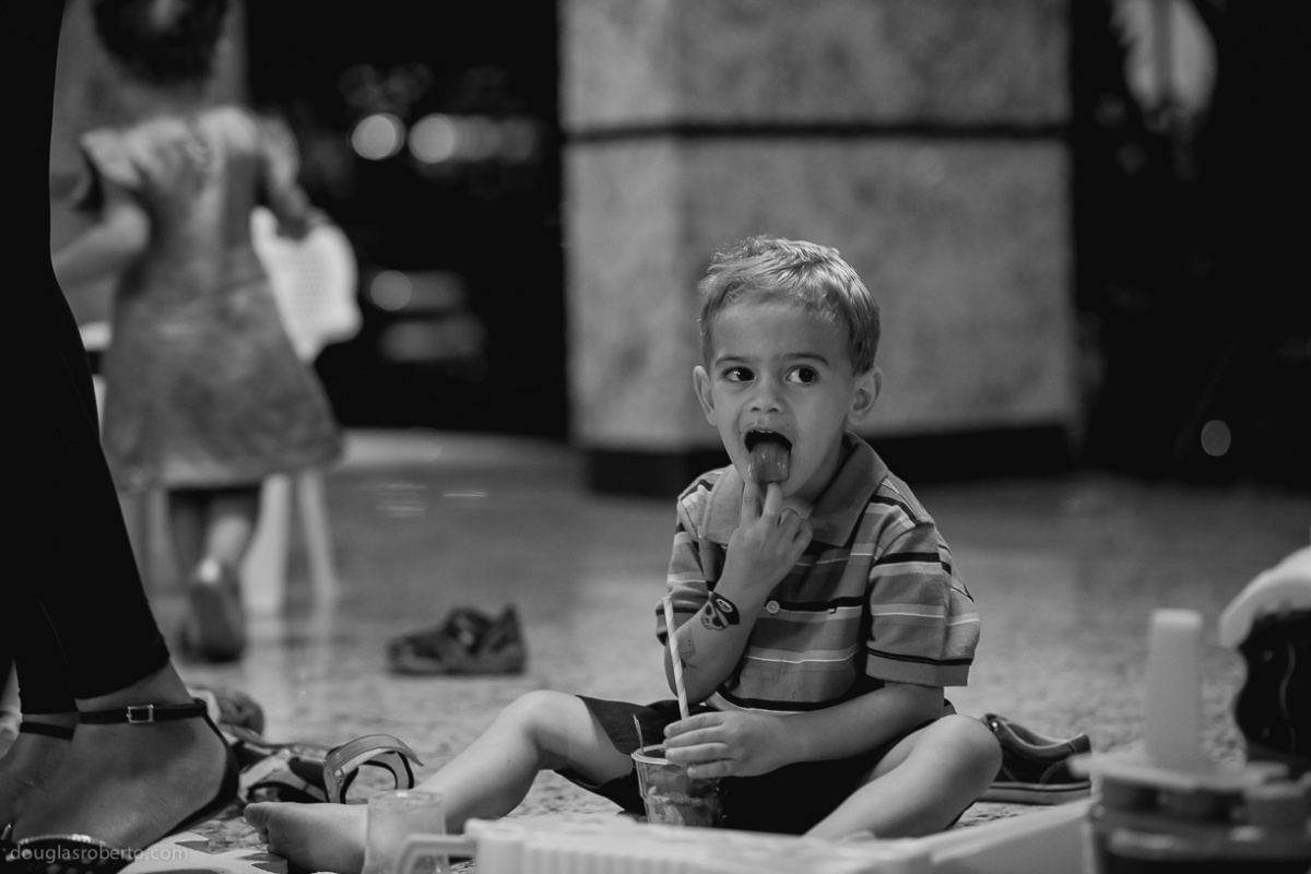 fotosfestainfantil-crianca-fotodecrianca-brasilia-df-douglasmendesroberto-fotosdivertidas-fotosespontaneas-douglasrobertofotografia-Renaraaraujo-LeonardoMartinsDeAraújo