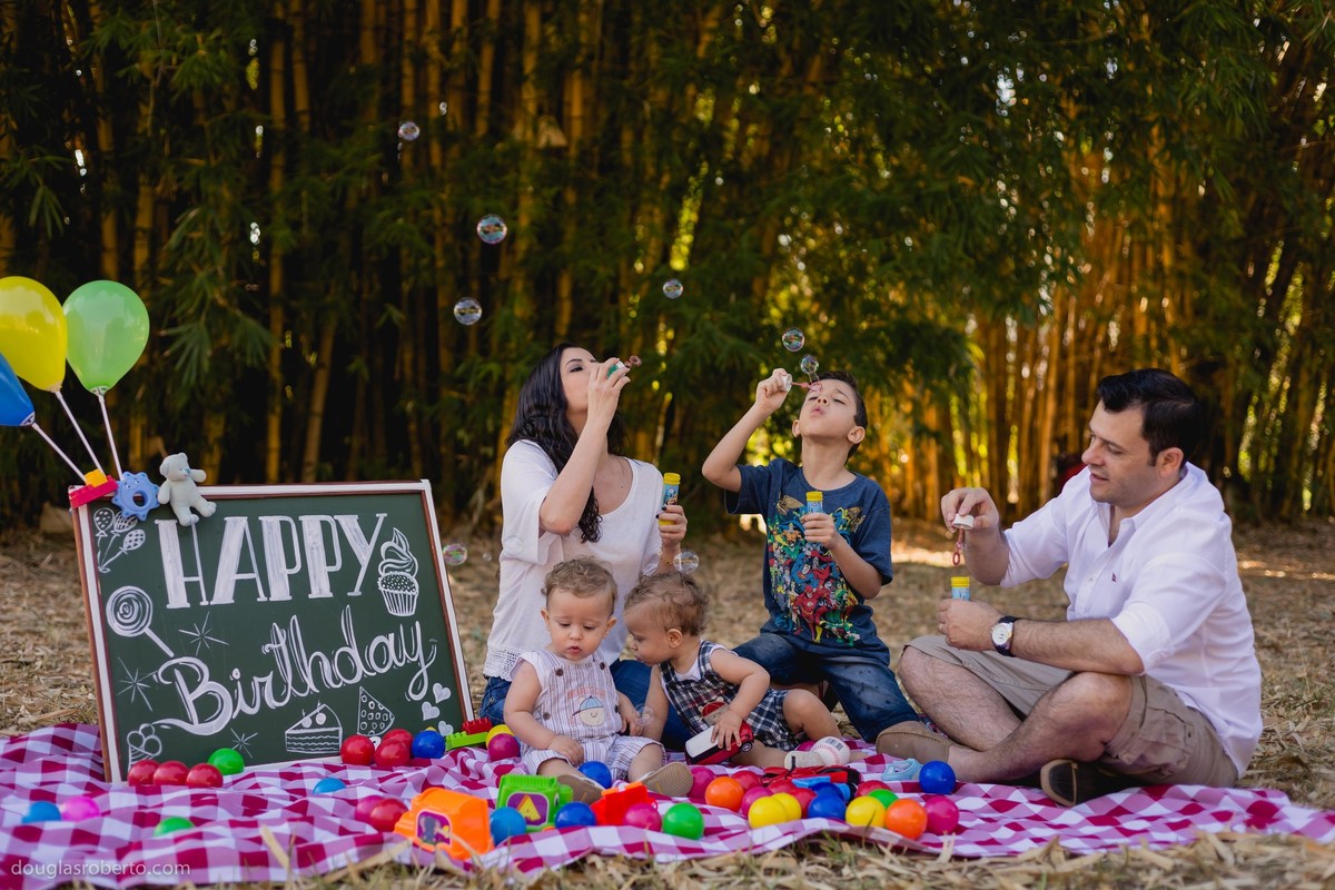 brincando de bola de sabão