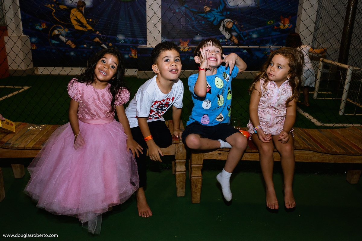 brincando com os amigos