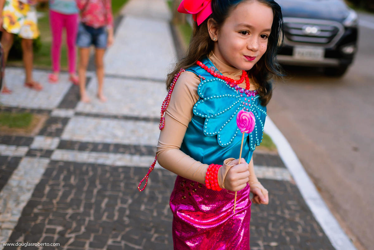 festa infantil com personagens