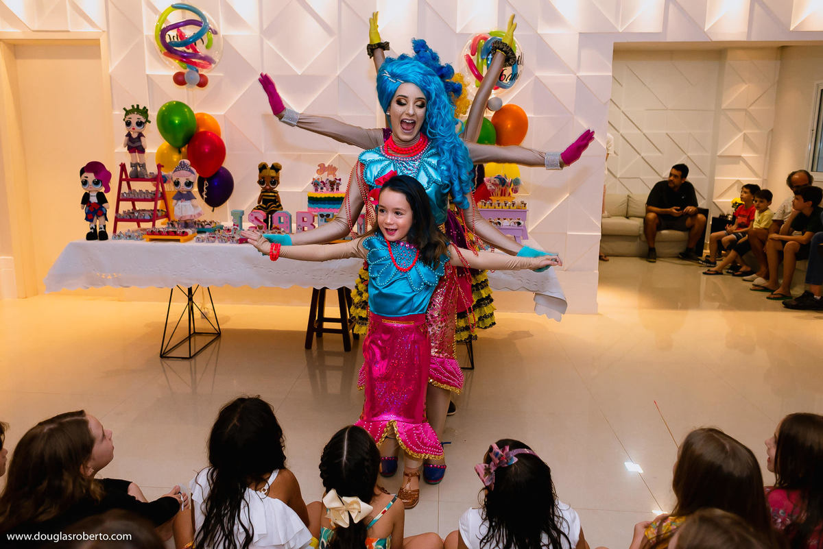 festa infantil com personagens