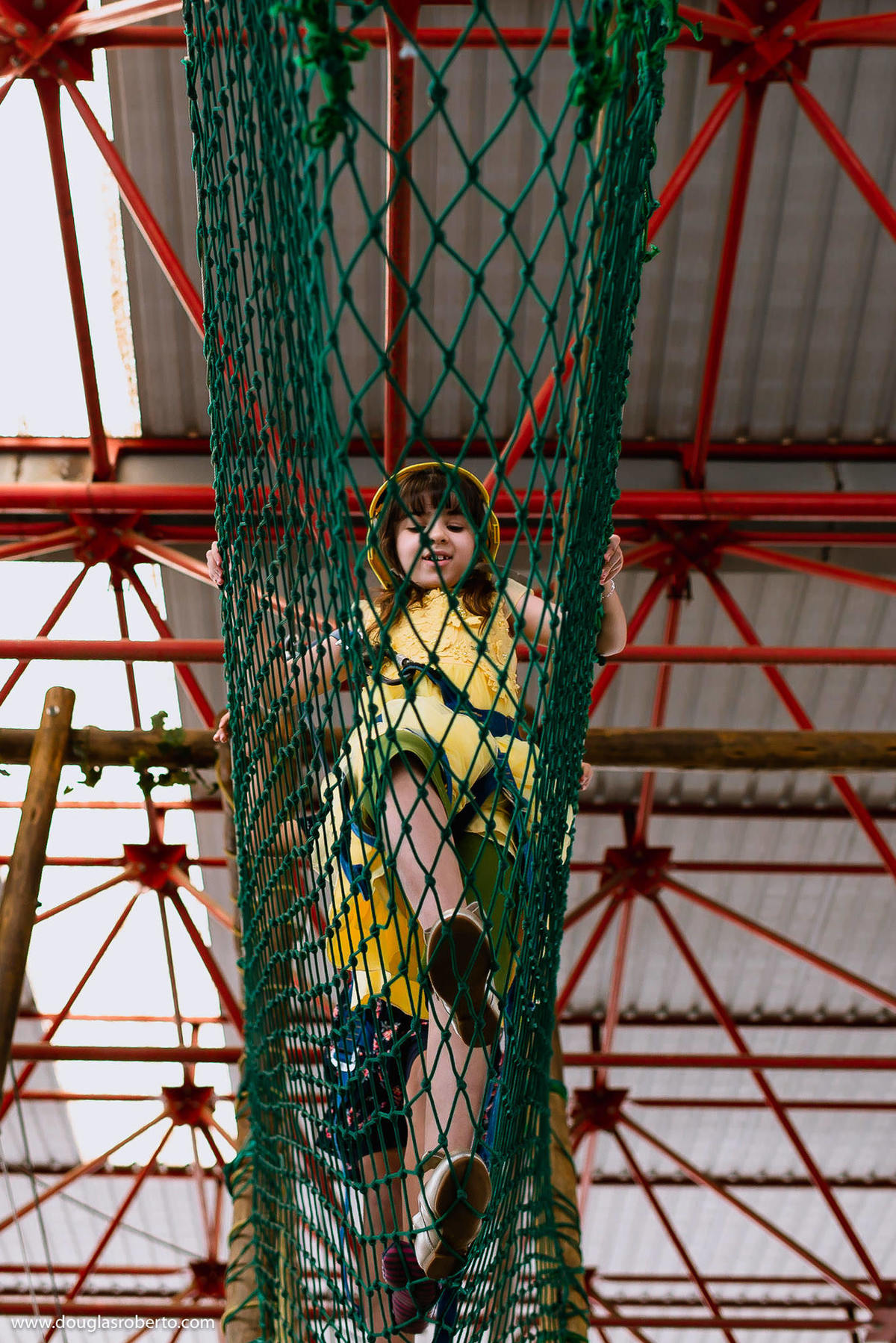 brincando de fazer escalada