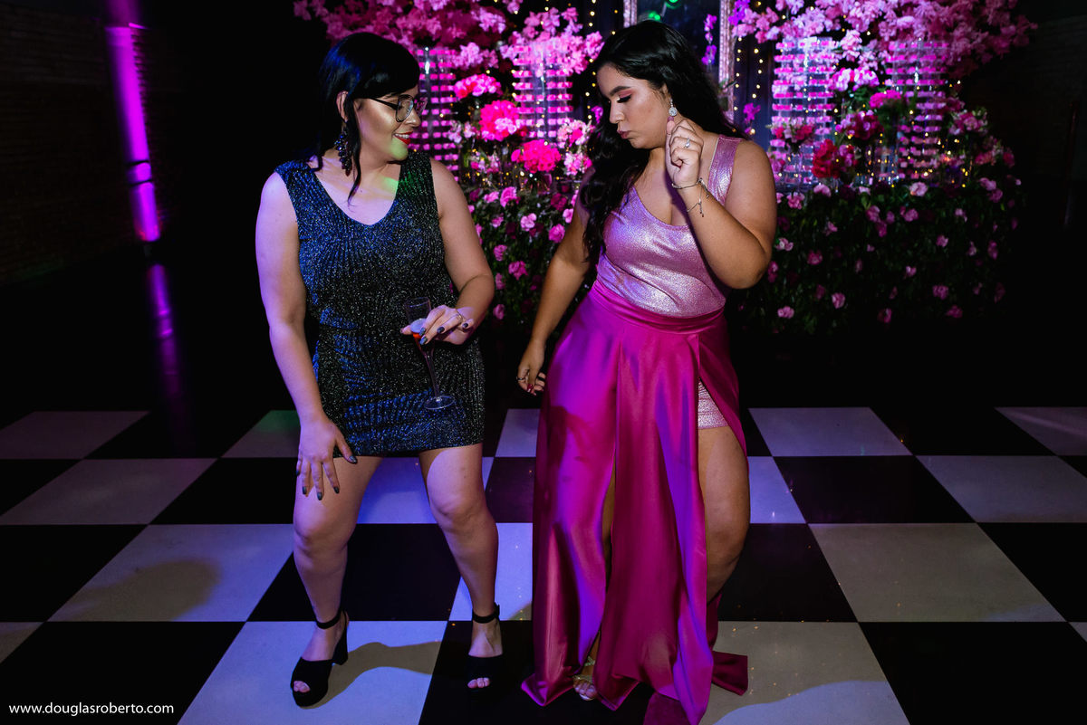 dançando até o chão