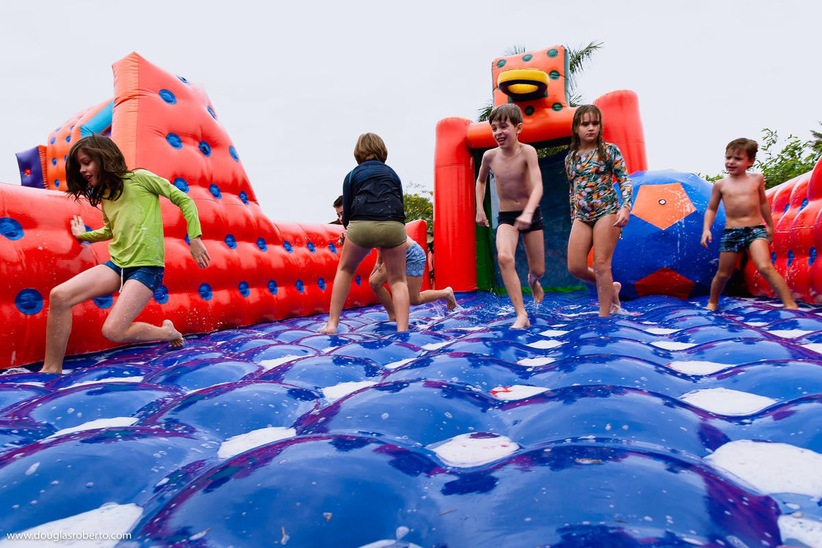 brinando no futebol de sabão