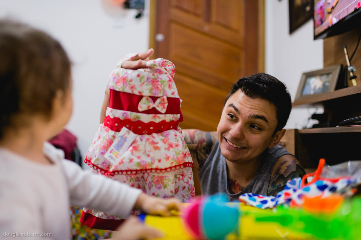 pai feliz com a filha
