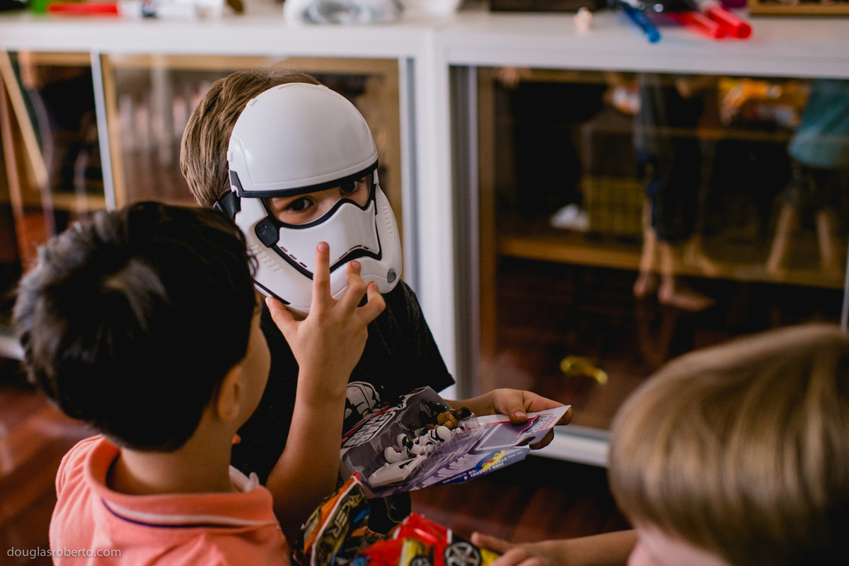 abrindo os presentes