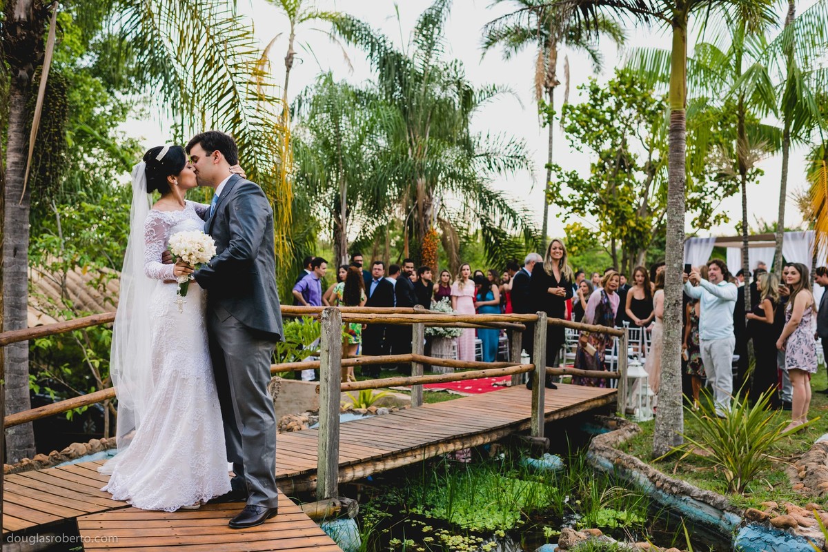 beijo depois da cerimônia