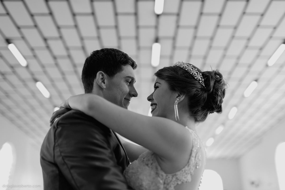 ensaio de casal, fotos de casal, fotografo de casais, casamento, fotografia de casamento, fotografo de casamento, fotografo de brasilia,  fotos espontâneas, fotos divertidas, ensaio trash the dress